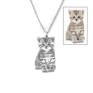 Custom pet photo necklaces by Style's Bug