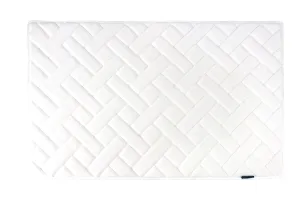 Memory Foam Herringbone Accent Rug in White, 21 x 34 in